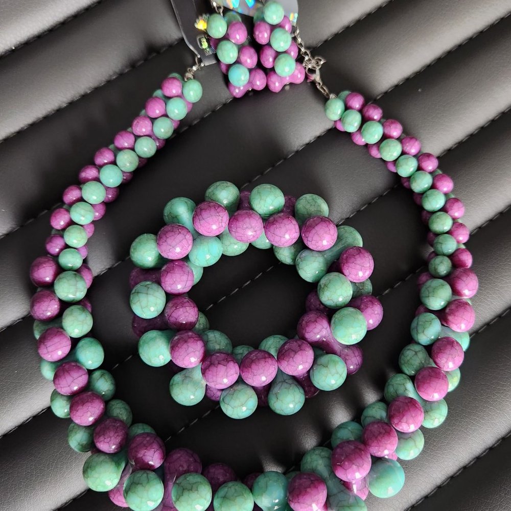 NWT Two-tone Beaded Necklace and Bracelet Set